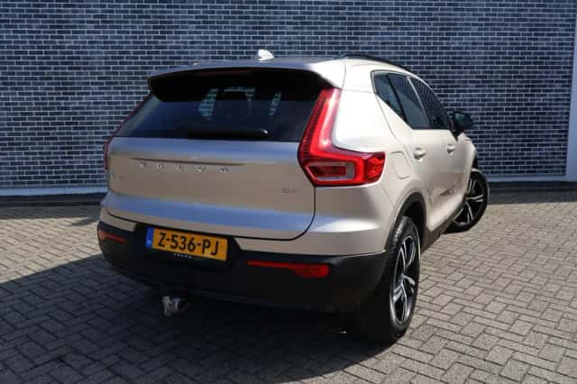 Volvo XC40 (2024) thumbnail 5