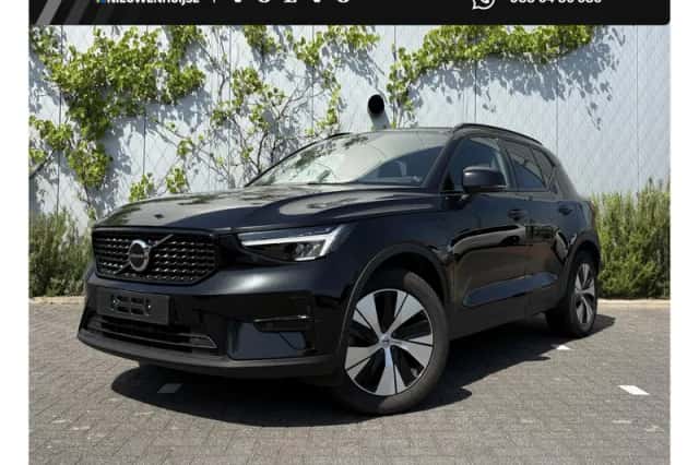 Volvo XC40 (2023) thumbnail 1
