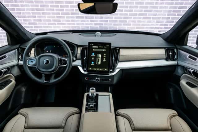 Volvo XC90 (2026) thumbnail 4