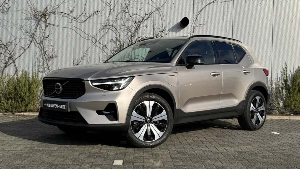 Volvo XC40 — foto 1