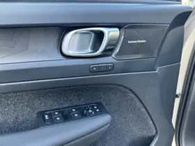 Volvo XC40 thumbnail 20
