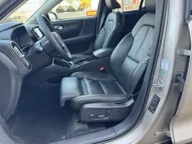 Volvo XC40 thumbnail 6
