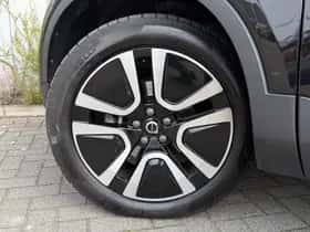 Volvo XC40 thumbnail 3