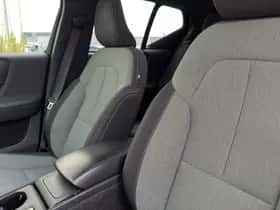Volvo XC40 thumbnail 5