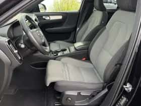Volvo XC40 thumbnail 6