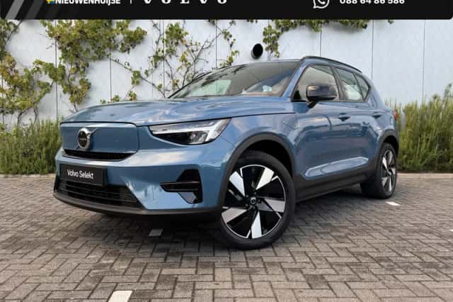 Volvo EX40 (2025) thumbnail 1