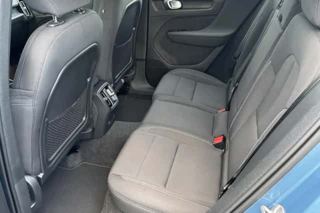 Volvo EX40 (2025) thumbnail 5