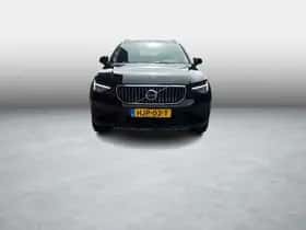 Volvo XC40 (2022) thumbnail 3