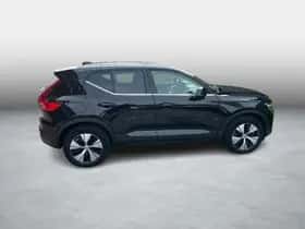 Volvo XC40 (2022) thumbnail 4