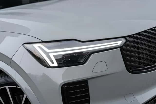 Volvo XC90 (2026) thumbnail 4