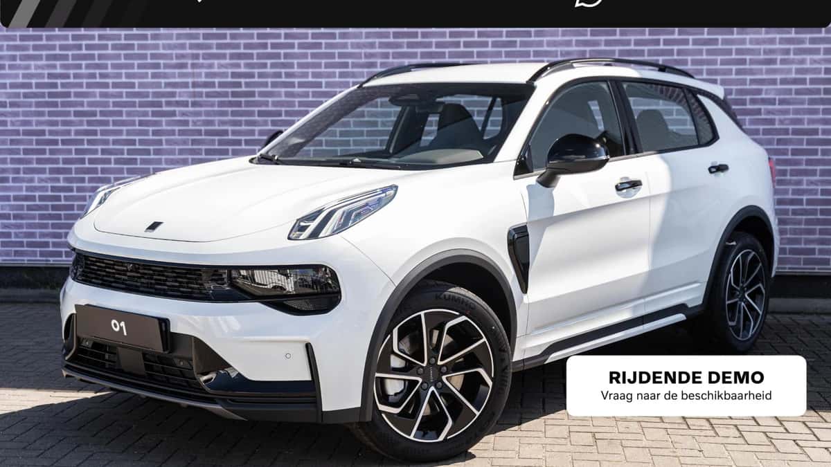 Lynk & Co 01 — foto 1