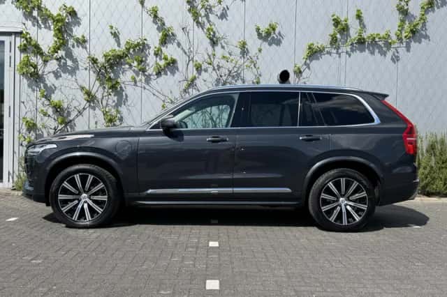 Volvo XC90 (2020) thumbnail 2