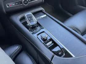 Volvo XC90 thumbnail 21