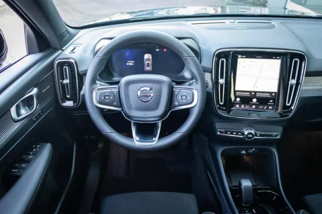 Volvo EX40 (2026) thumbnail 2