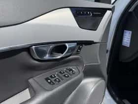 Volvo XC90 thumbnail 9