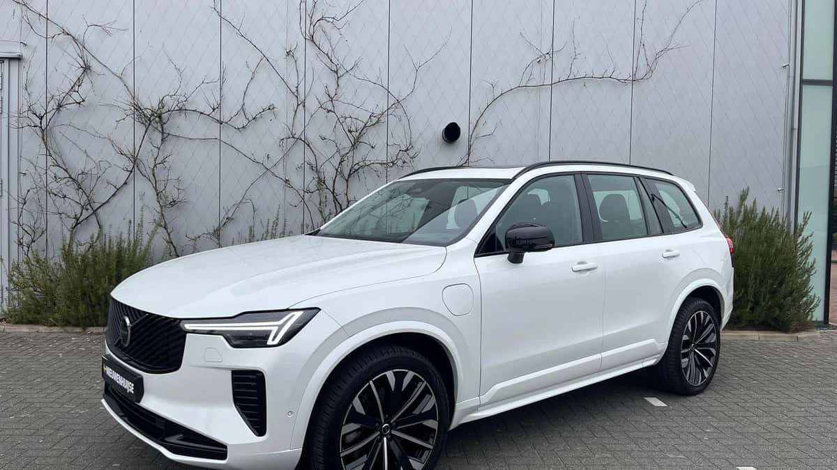 Volvo XC90 — foto 1