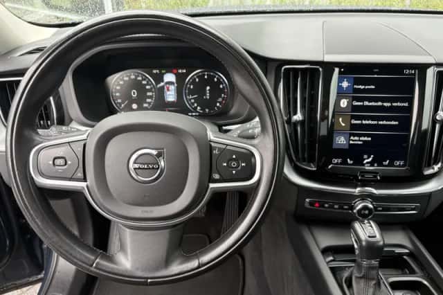 Volvo XC60 (2019) thumbnail 6