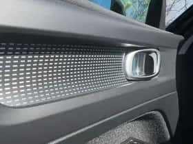 Volvo XC40 thumbnail 4