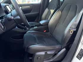 Volvo XC40 thumbnail 6