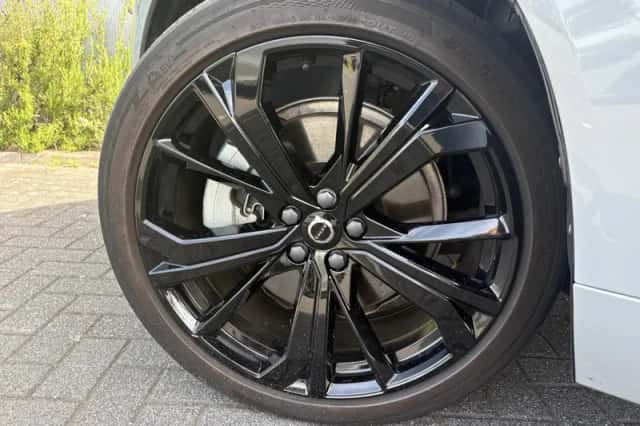 Volvo XC60 (2023) thumbnail 4
