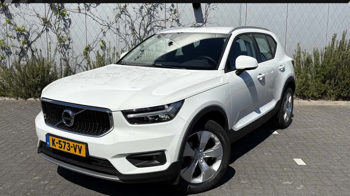 Volvo XC40 — foto 1