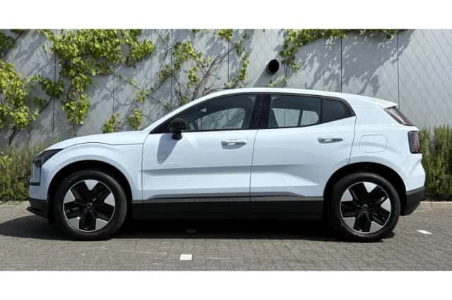 Volvo EX30 (2026) thumbnail 2