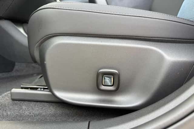 Volvo EX30 (2026) thumbnail 4