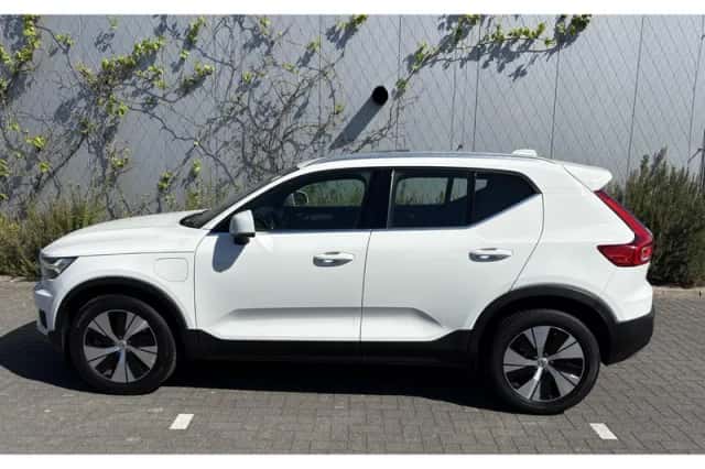 Volvo XC40 (2021) thumbnail 2