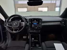 Volvo XC40 thumbnail 3