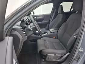 Volvo XC40 thumbnail 4