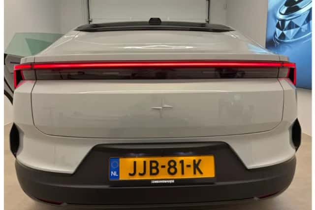 Polestar 4 (2025) thumbnail 4