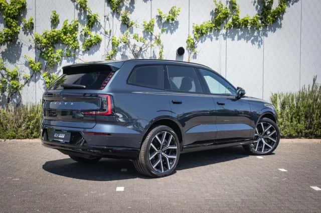 Volvo EX90 (2026) thumbnail 4