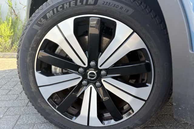Volvo XC40 (2022) thumbnail 4
