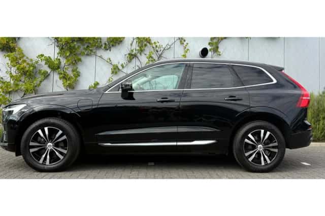 Volvo XC60 (2023) thumbnail 2