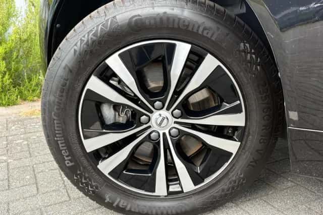 Volvo XC60 (2023) thumbnail 4