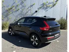 Volvo XC40 thumbnail 3