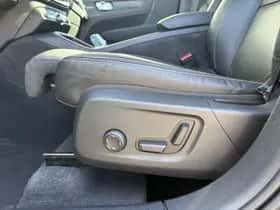 Volvo XC40 thumbnail 6