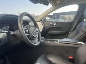 Volvo XC60 thumbnail 6
