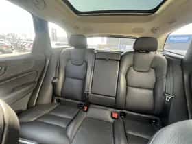 Volvo XC60 thumbnail 9