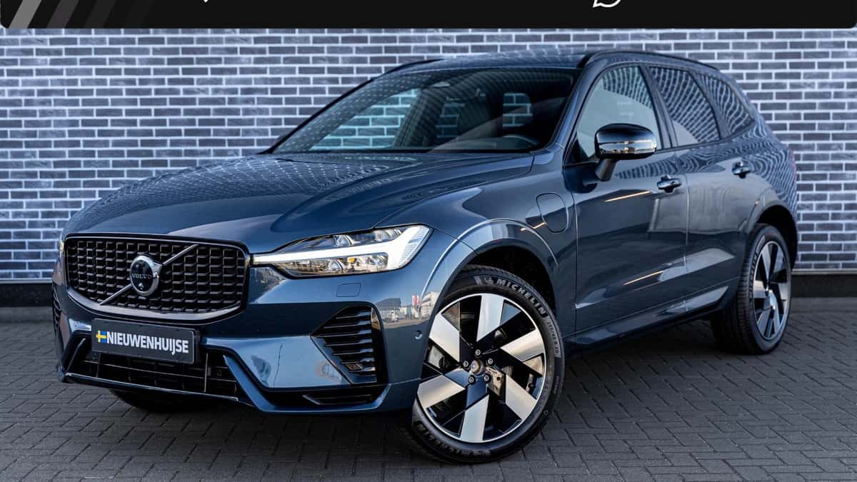 Volvo XC60 (2025) — foto 1