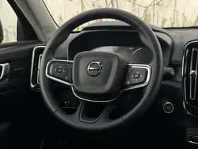 Volvo XC40 thumbnail 10