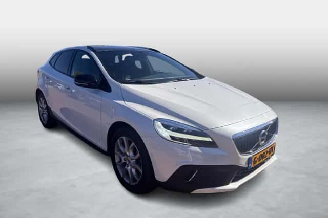 Volvo V40 (2019) thumbnail 3