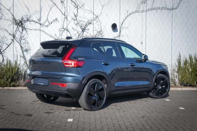 Volvo EX40 (2026) thumbnail 3