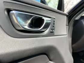 Volvo XC60 thumbnail 7