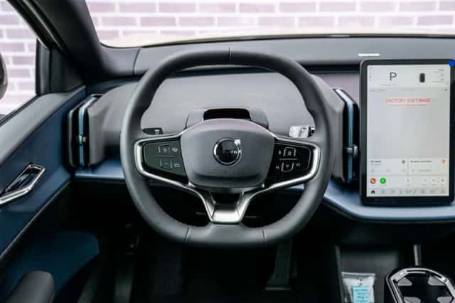 Volvo EX30 (2026) thumbnail 3