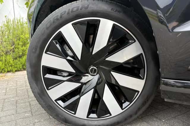 Volvo EX90 (2025) thumbnail 4