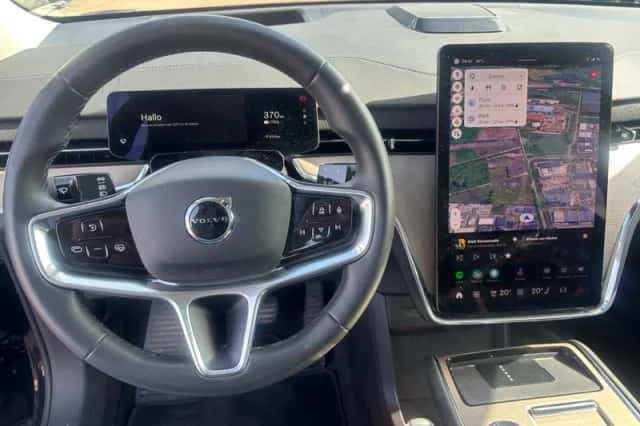 Volvo EX90 (2025) thumbnail 5