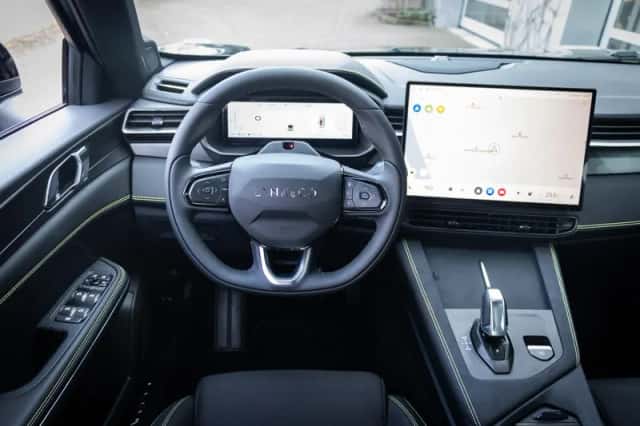 Lynk & Co 01 (2025) thumbnail 2