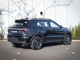 Lynk & Co 01 thumbnail 3