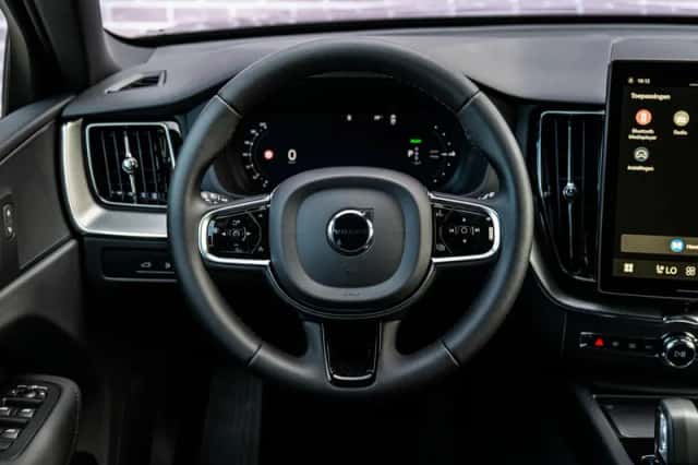 Volvo XC60 (2026) thumbnail 3
